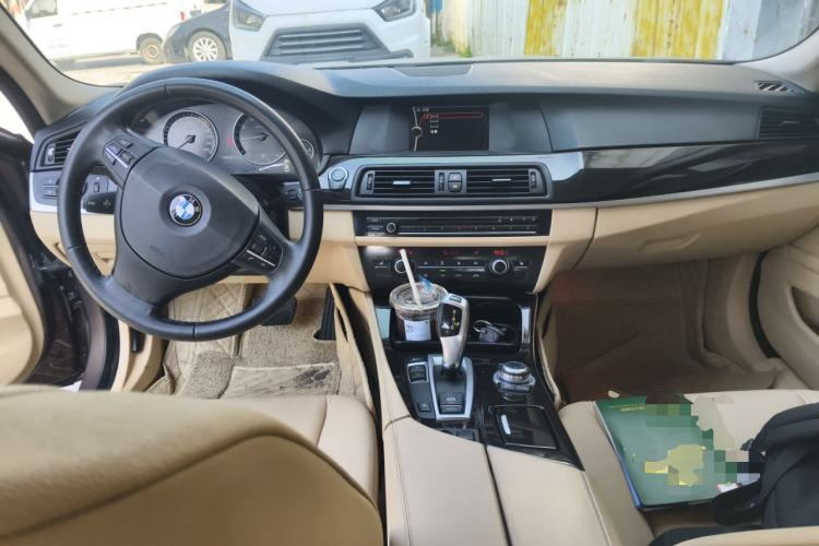 Used BMW 5 Series 2013 525Li Leading Model Center Console