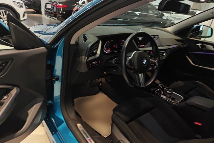 Used BMW 2 Series 2021 225i Four-Door Coupe M Sport Night Edition Driver Seat