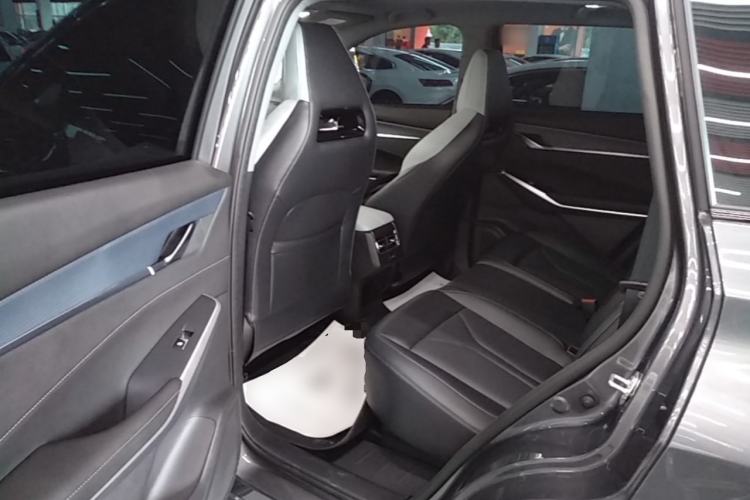 Used CHANGAN CS75 PLUS 2026 Model, Smart Champion Edition 1.5T New Blue Whale Smart Navigation Version
