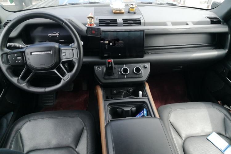 Used Land Rover Defender 2023 Facelift 110 3.0T P400 X-DYNAMIC HSE Center Console