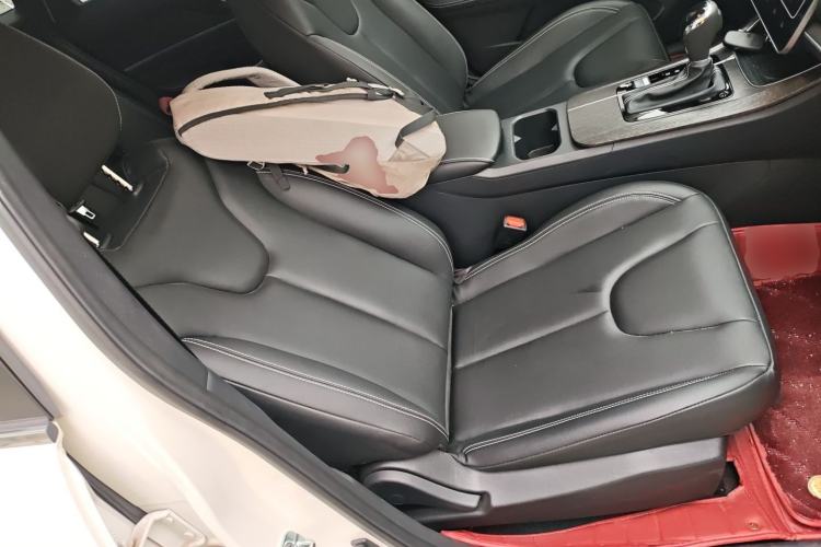 Used Venucia D60 2021 PLUS 1.6L XL CVT Yue Ling Edition Right Front Seat