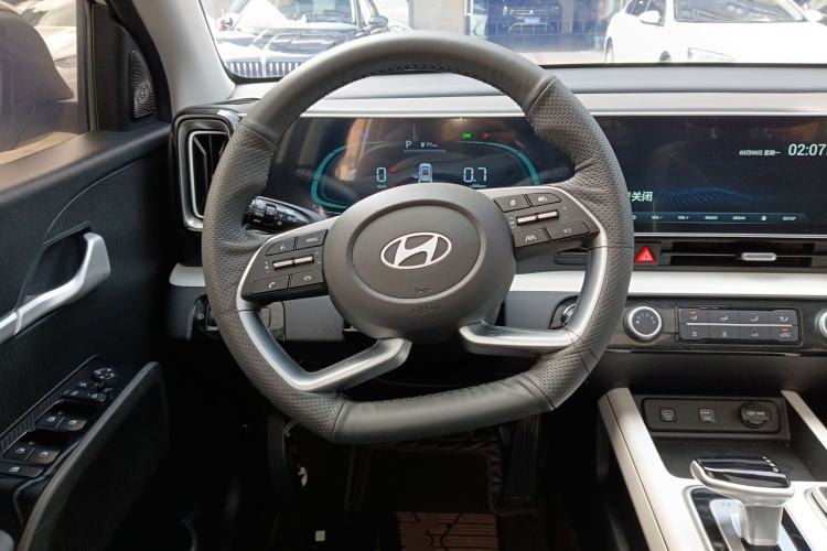 Used Hyundai ix35 2023 Musso 2.0L Deluxe Edition DLX
