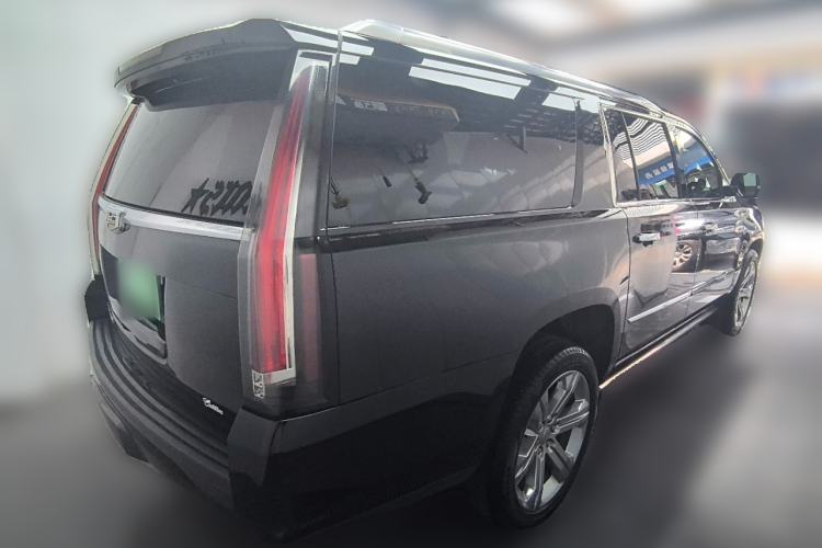 Used Cadillac Escalade 2017 6.2L ESV Platinum Edition Extended-Length Version