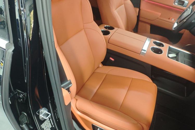 Used Li Auto L8 2025 Max Smart Refresh Edition
