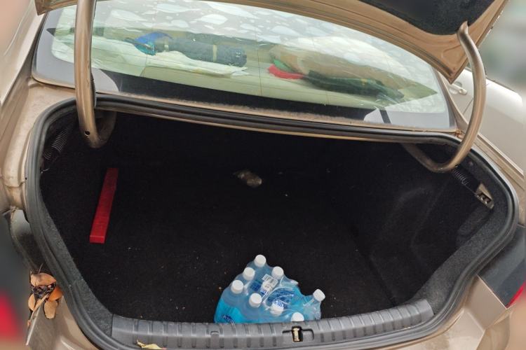 Used Volkswagen Bora 2013 1.6L Automatic Fashion Model Trunk