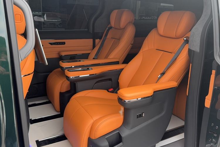 Used Geely Galaxy LEVC L380 2025 805 km Flagship Version All-Wheel Drive
