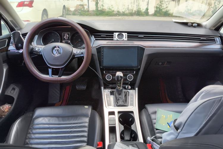 Used Volkswagen Magotan 2017 330TSI DSG Leading Model