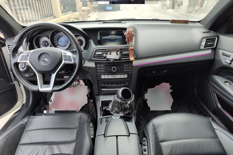 Used Mercedes-Benz E-Class 2016 E 200 Coupe Dynamic Edition Center Console