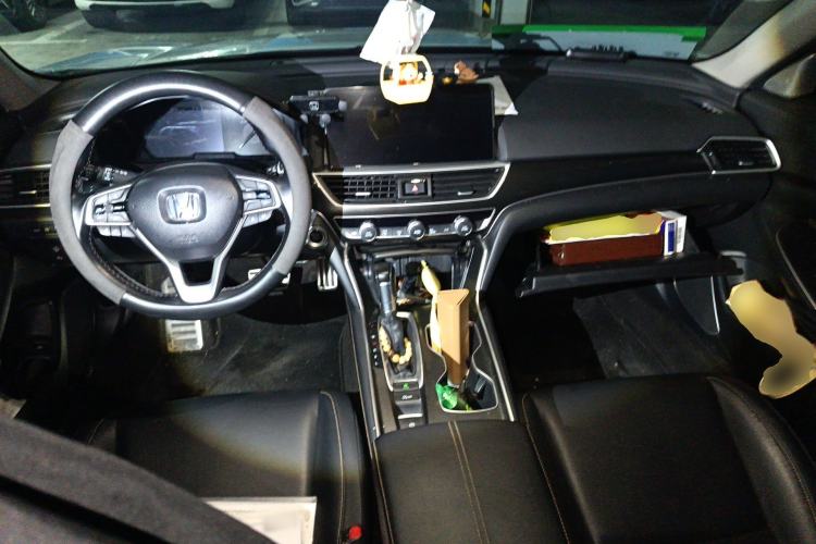 Used Honda Accord 2022 260TURBO Phantom Night · Prestige Edition Center Console