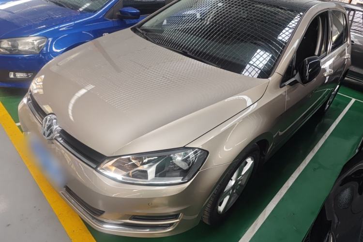 Used Volkswagen Golf 2017 1.6L Automatic Comfort Million-Vehicle Anniversary Edition