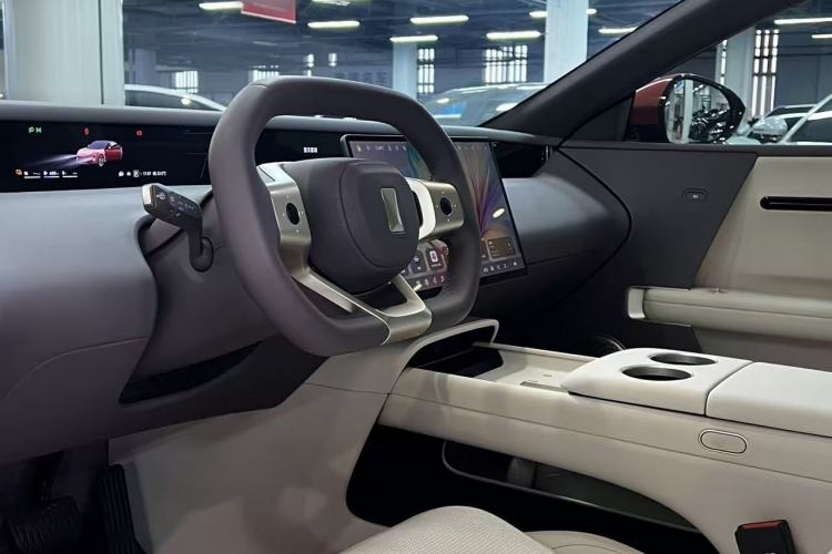 Used Avatr 06 2025 Pro Range-Extended Edition Interior 2