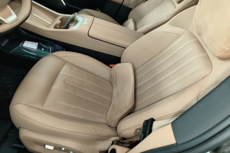 Used ONVO L60 2025 Model—60 kWh Rear-Wheel-Drive Version
