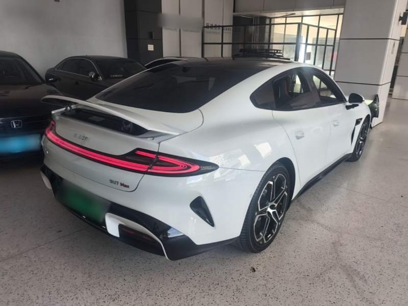 Used Xiaomi Auto SU7 2024 Four-Wheel Drive Ultra-Long Range Advanced Intelligent Driving Max Edition — 6