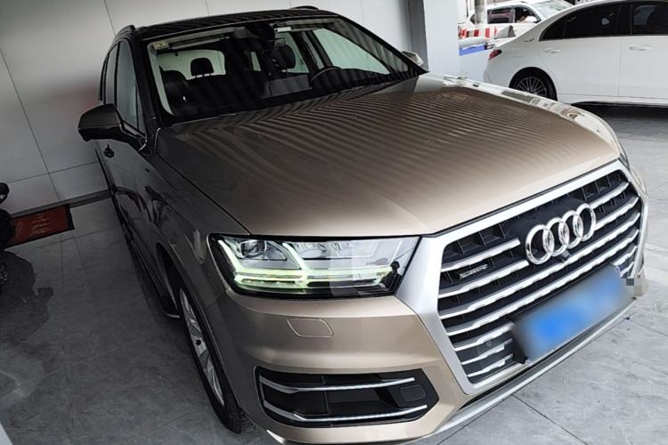 Used Audi Q7 2018 40 TFSI Comfort Model