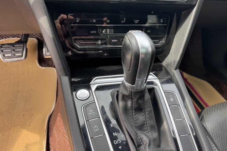 Used Volkswagen FAW-Volkswagen CC 2020 330TSI Glamour Edition China VI Standard Interior 8