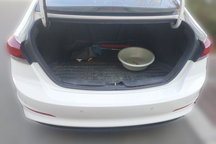 Used Hyundai Elantra (6th Generation / Lingdong) 2016 1.6L Automatic ZhiXuan – Elite Version
