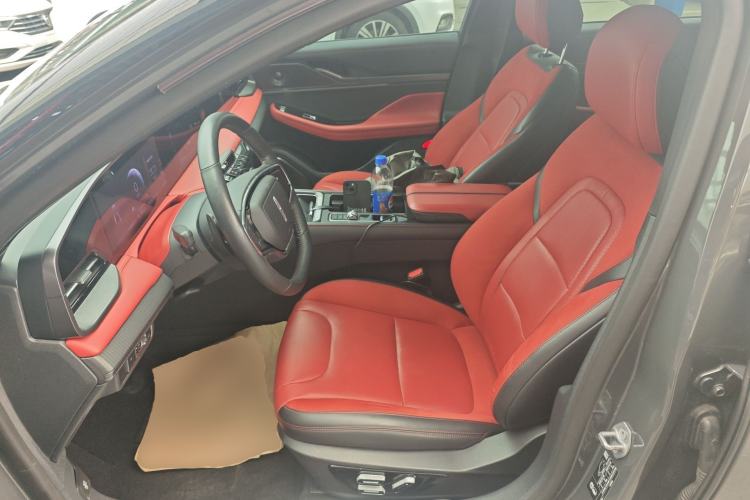 Used Lincoln Z 2022 iCool Prestige Edition Left Front Seat