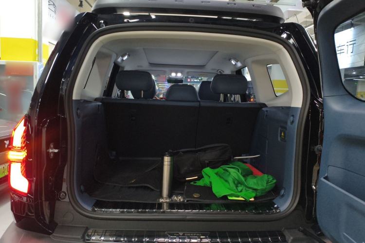 Used Deepal G318 2024 Four-Wheel-Drive Air Suspension Model
