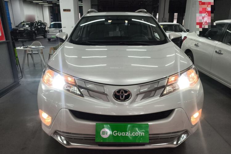 Used Toyota RAV4 2015 2.0L CVT Two-Wheel Drive Fashion Edition
