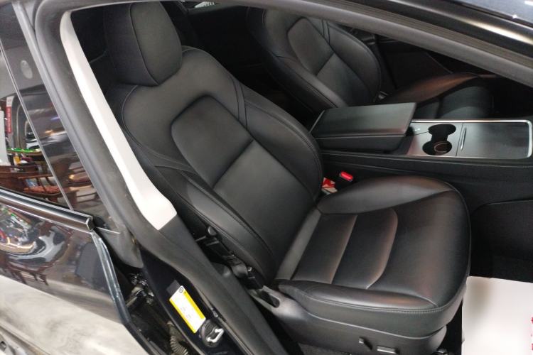 Used Tesla Model Y 2024 Rear-Wheel-Drive Version Right Front Seat