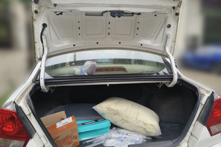 Used Soueast V3 Lingyue 2013 Revised Version 1.5L Manual – Affordable Edition Trunk