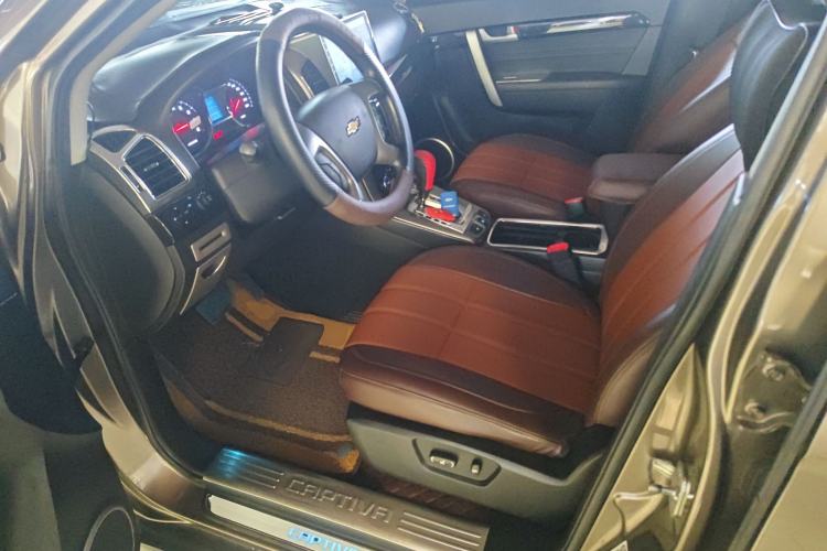 Used Chevrolet Captiva 2015 2.4L 4x4 Flagship Edition 7-Seater