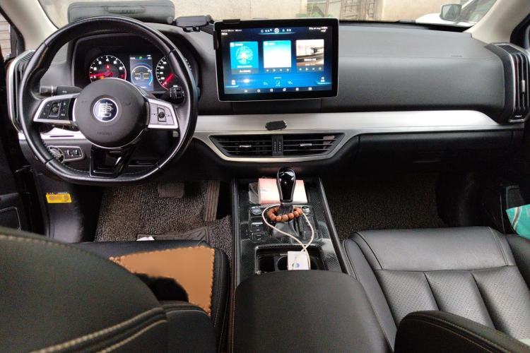 Used BYD Tang 2018 2.0T Automatic Smart Connect Prestige 7-Seater China V Standard Interior 2