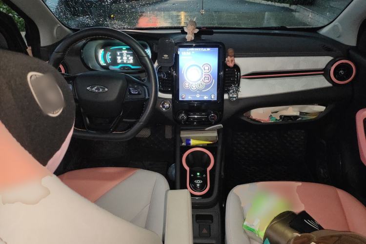 Used Chery Little Ant 2022 Sweet Pink Edition Half-Sugar Version Lithium Iron Phosphate 29.2 kWh 30 kW 301 km
