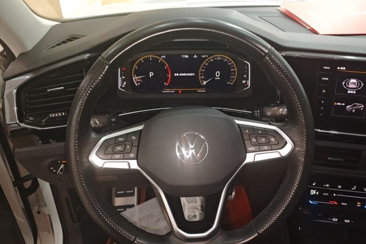 Used Volkswagen Tayron X 2020 330TSI Two-Wheel Drive Luxury Smart Connectivity Version Steering Wheel