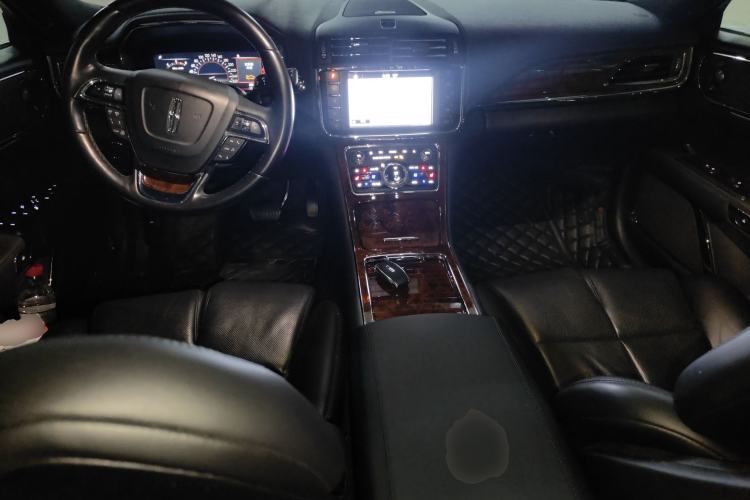 Used Lincoln Continental 2019 2.0T Two-Wheel Drive Prestige Version China VI Standard
