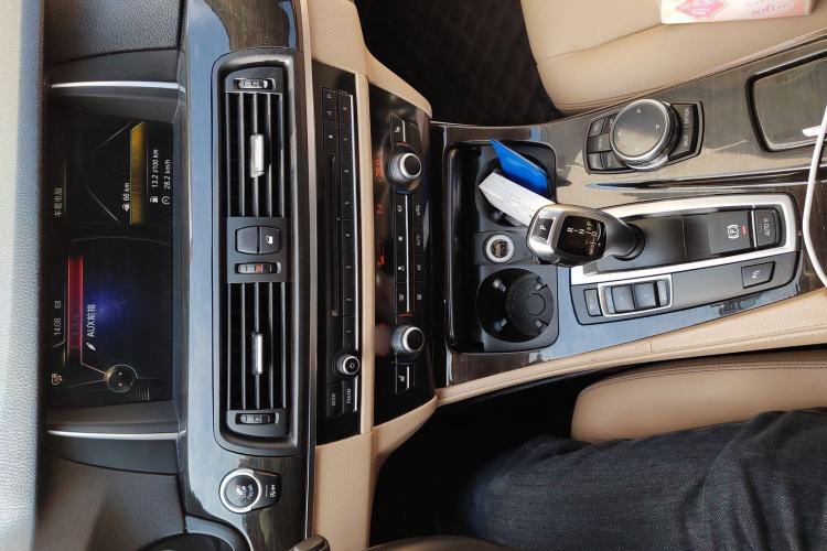 Used BMW 5 Series 2014 525Li Luxury Design Package