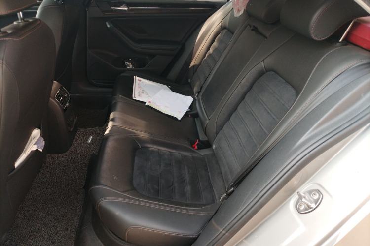 Used Volkswagen Sagitar 2017 230TSI Automatic Luxury Edition
