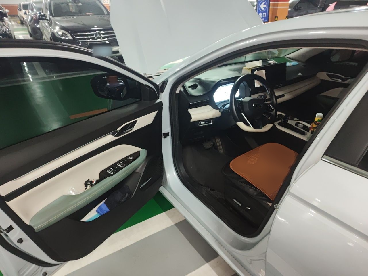 Geely Auto Emgrand L HiP 2022 1.5TD-DHT Pro 100KM Super Swift — снимка 16