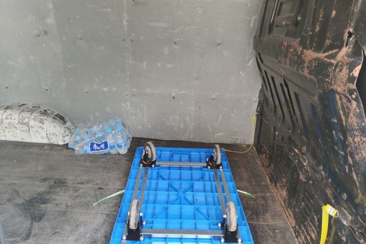 Used SAIC MAXUS EV30 2023 Pure-Electric Smart Logistics Expert with Long Wheelbase—Equipped with CATL Power Battery