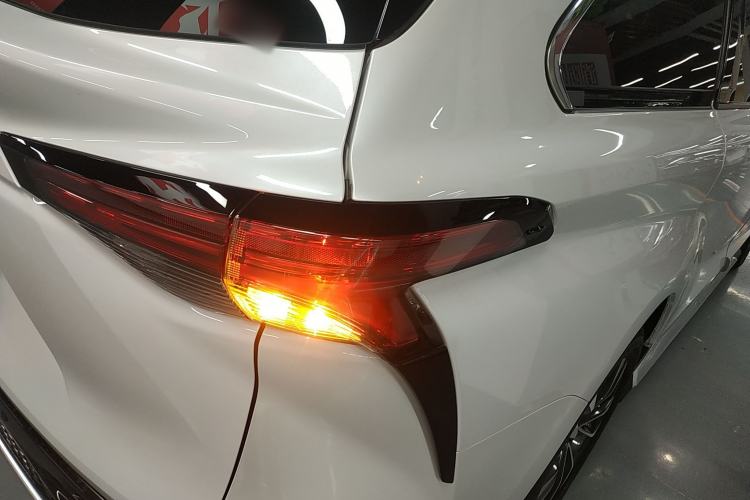 Used Toyota Granvia 2024 2.5L Hybrid Prestige PLUS Four-Wheel Drive Version