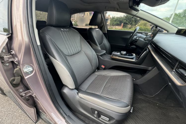 Used Toyota bZ3 2023 616 km Long-Range Premium
