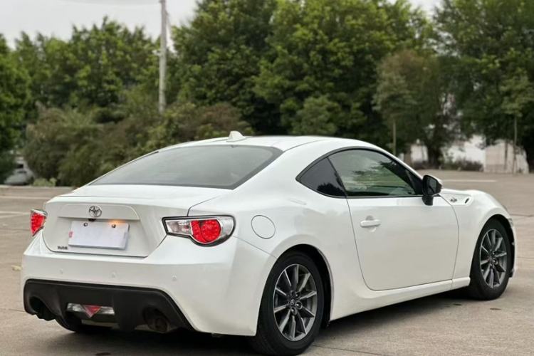 Used Toyota 86 2013 2.0L Automatic Luxury Version