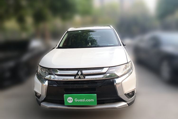 Used Mitsubishi Outlander 2017 2.0L Two-Wheel Drive Glory Edition 5 Seats