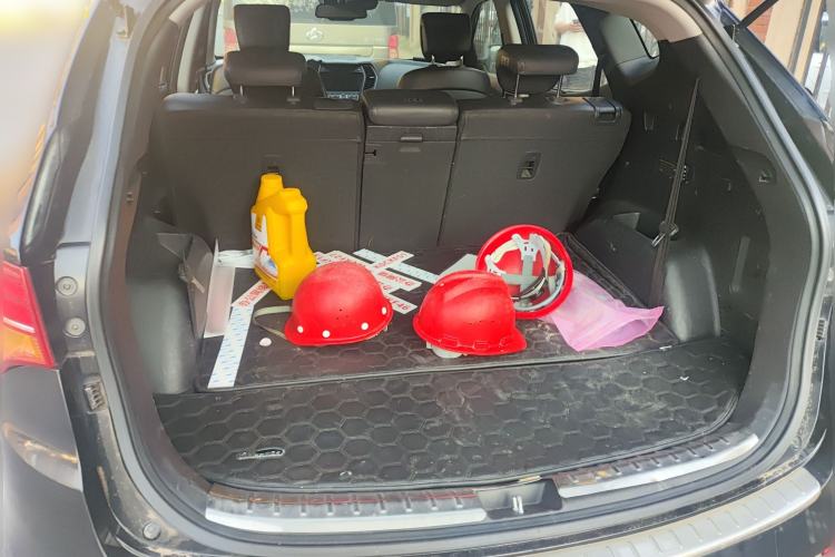 Used Hyundai Santa Fe 2013 2.0T Automatic All-Wheel Drive Top Trim