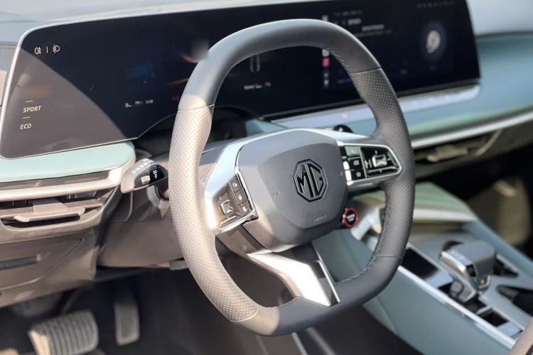 Used MG 7 2025 1.5T 300 DCT Luxury Edition
