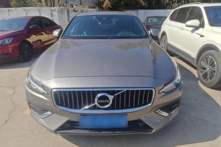 Used Volvo S60 2020 T4 Zhiyi Luxury Edition Front