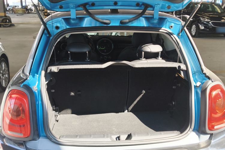 Used MINI 2016 2.0T COOPER S Pioneer Edition Trunk