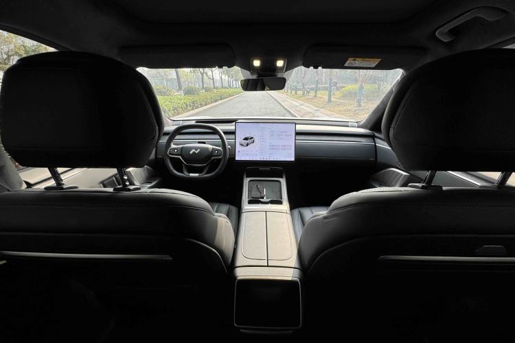 Used ONVO Luxeed L90 2025 Model—Max Six-Seater Version
