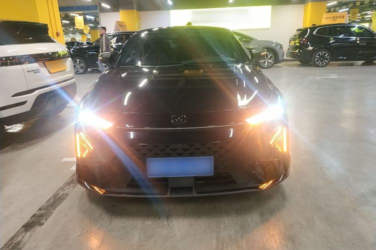 Used Changan UNI-V 2024 1.5T Prestige Sport Edition
