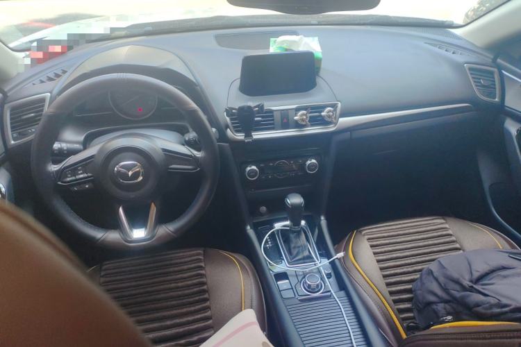 Used Mazda 3 Axela 2017 Sedan 1.5L Automatic Luxury Model Emission Standard China V Center Console