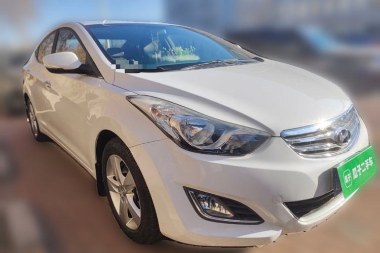 Used Hyundai Elantra (5th Generation / Langdong) 2012 1.6L Automatic Prestige Model Front Right 45 Deg