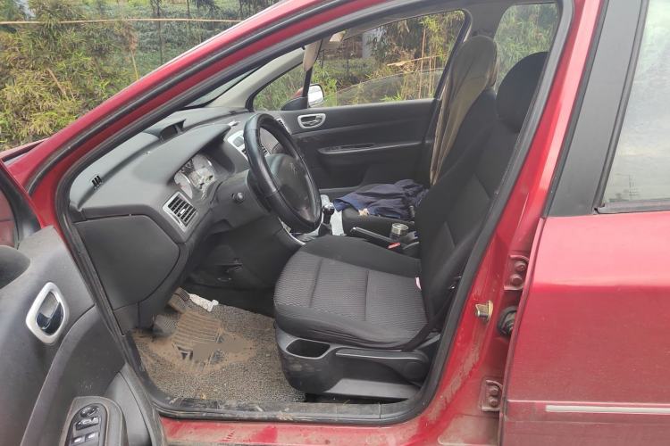 Used Peugeot 307 2012 Hatchback 1.6L Manual Comfort Edition