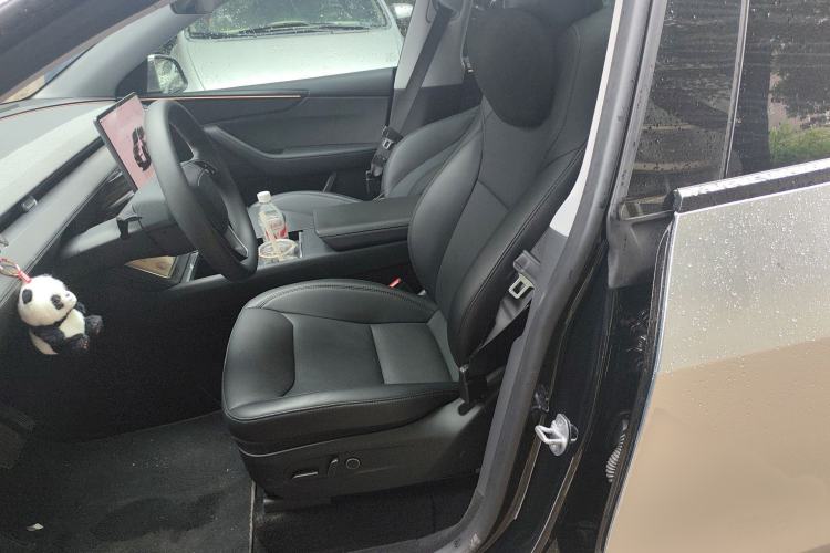 Used Tesla Model Y 2025 Rear-Wheel-Drive Version Left Front Seat