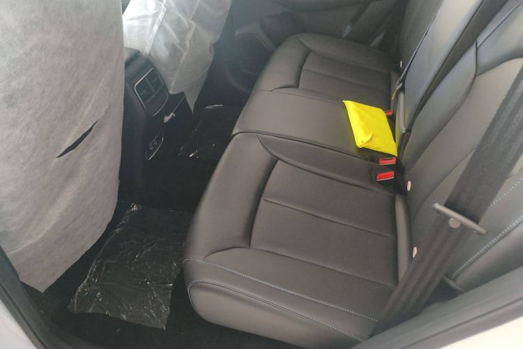 Used Roewe RX5 2025 PLUS 330TGI Automatic Trendsetting Smart Edition Interior 4