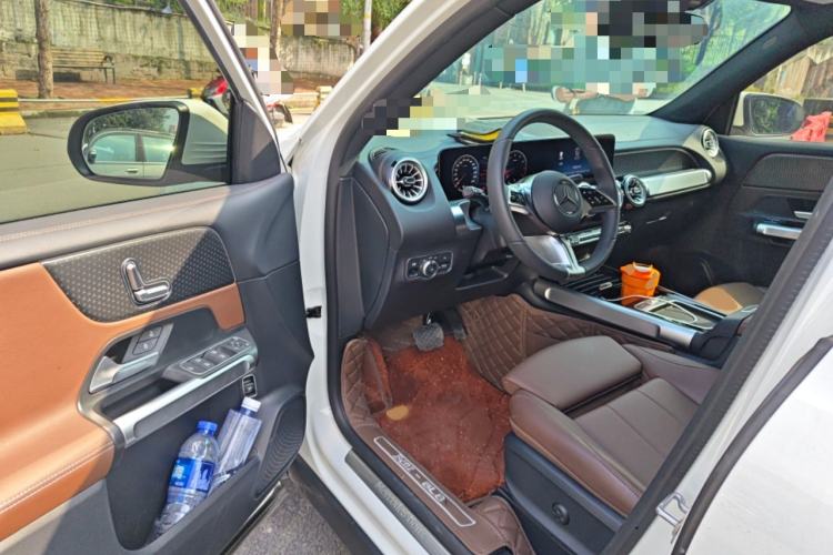 Used Mercedes-Benz GLB 2023 Refreshed GLB 200 Dynamic Edition Interior 3